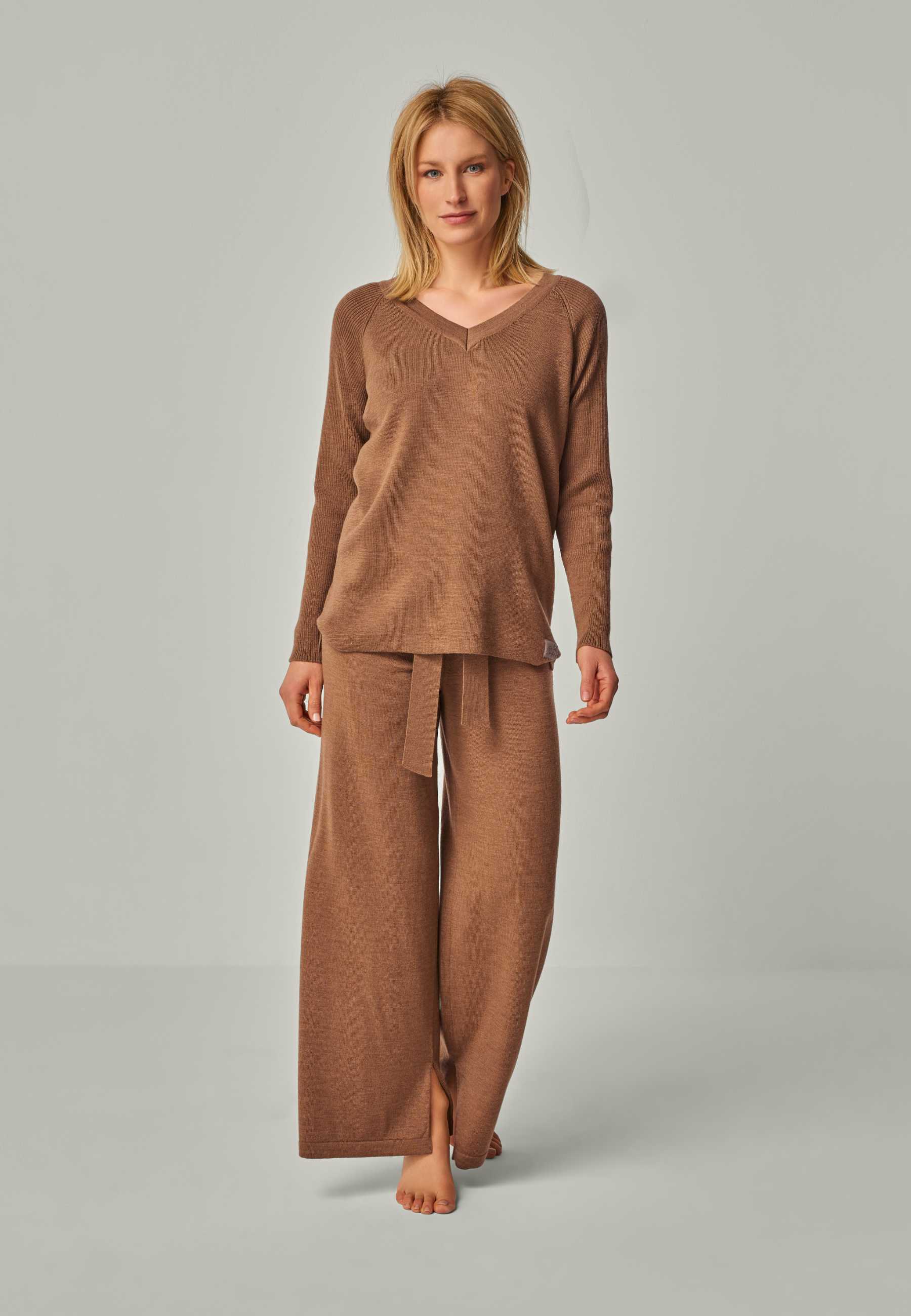 LOUNGEWEAR SET  - Pullover Dorina & Pants Bailey