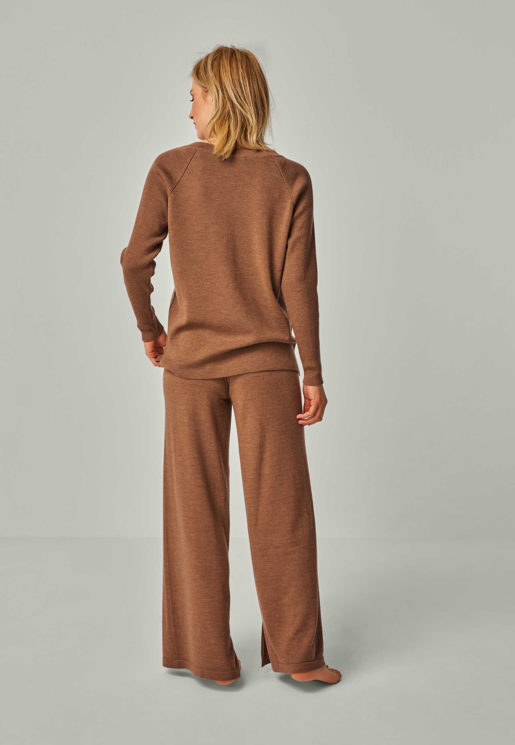 LOUNGEWEAR SET  - Pullover Dorina & Pants Bailey