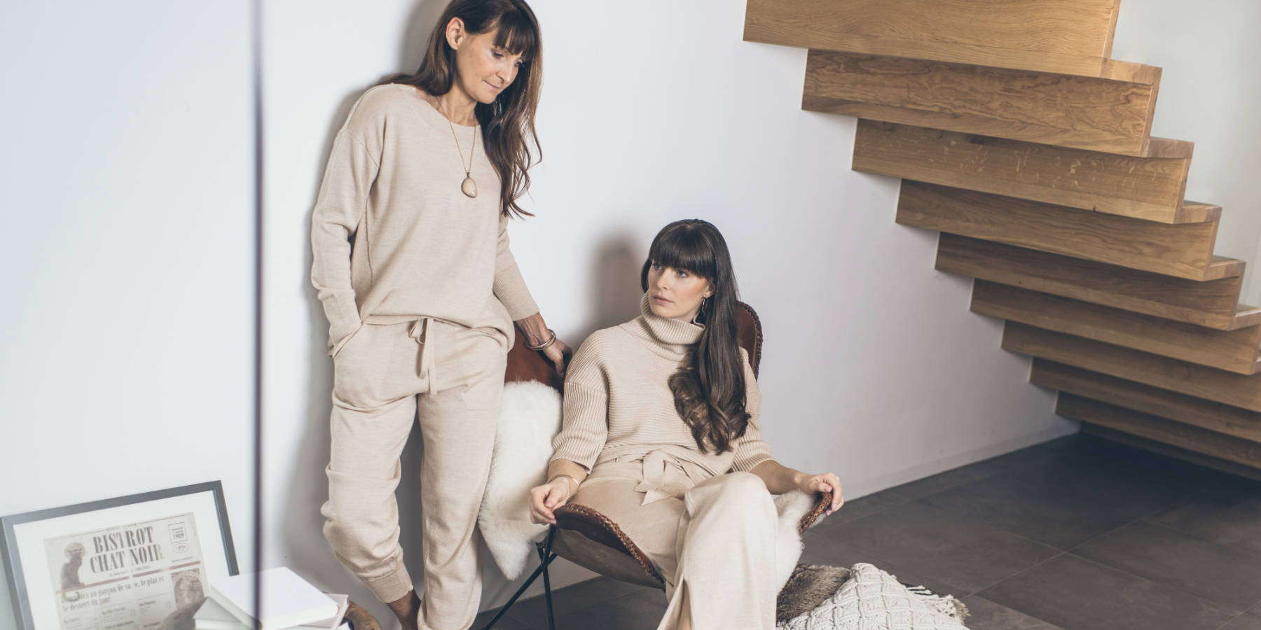 Beiges Loungewear Set Pullover + Hose aus 100% Merino Strick