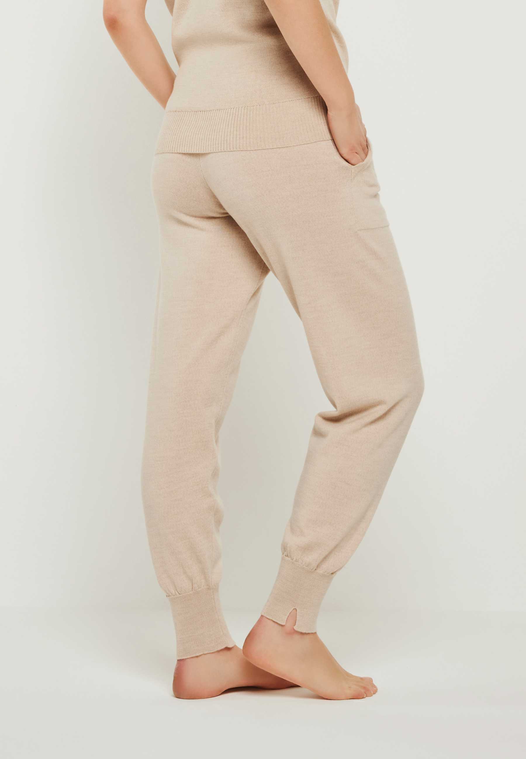 Edle Loungepants aus Strick für Damen in beige