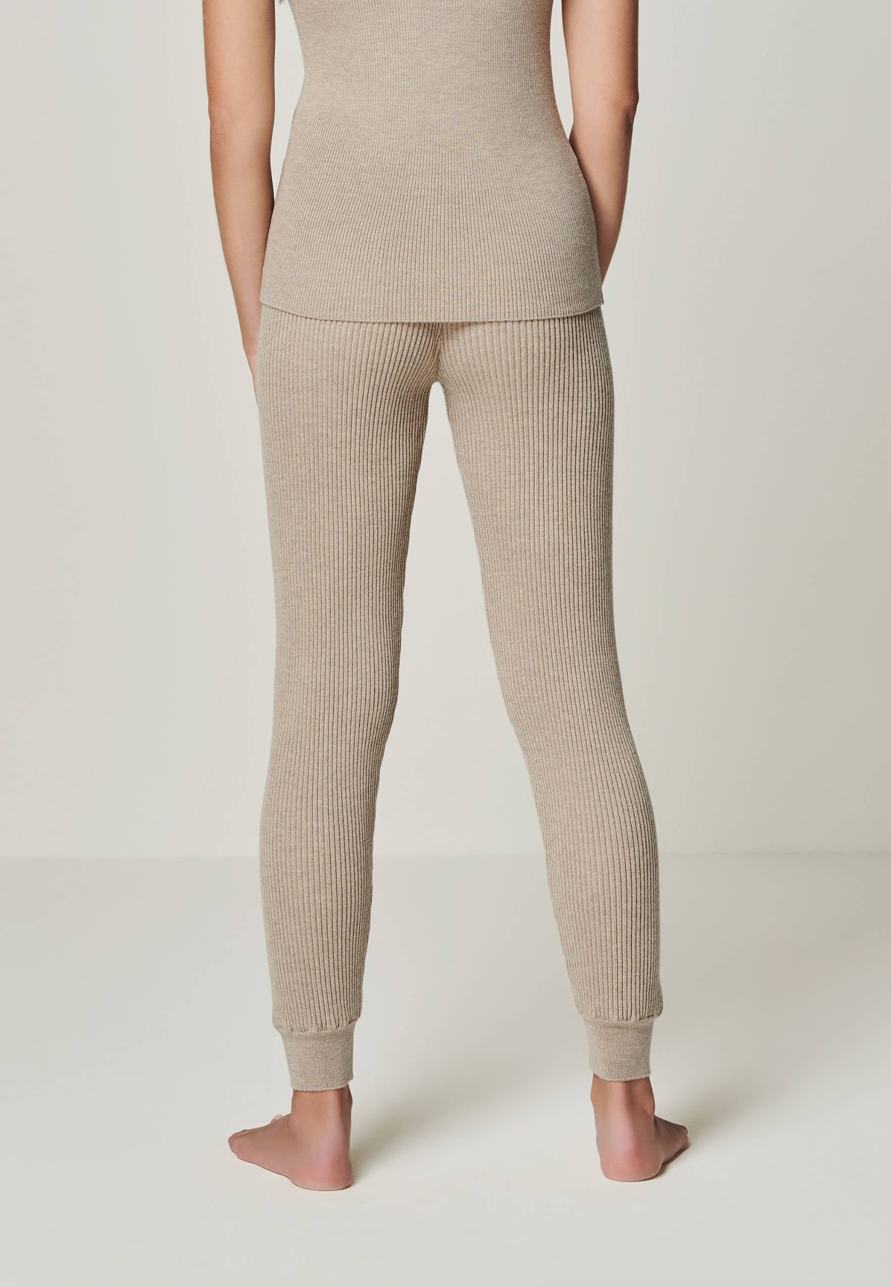 LOUNGEWEAR SET - Pullover Bailey & Leggings Caja